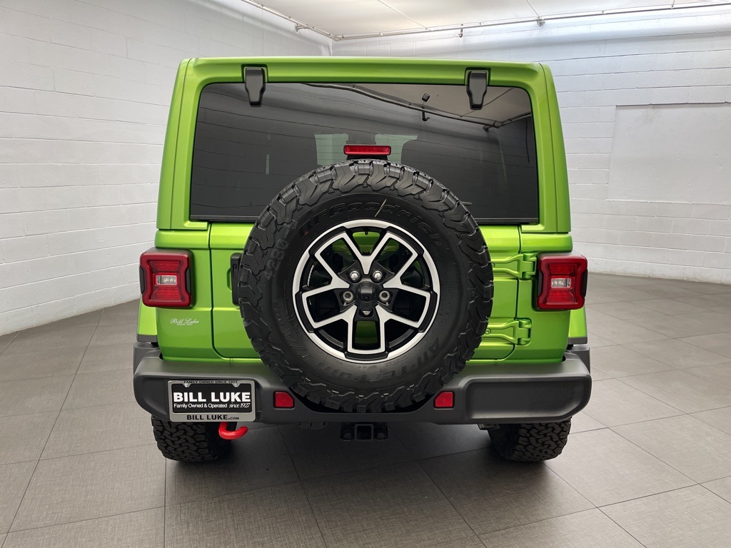 2025 Jeep Wrangler Rubicon photo 3