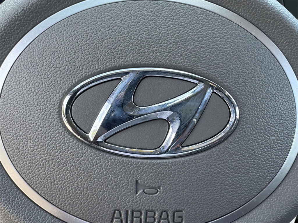 2023 Hyundai Elantra SE photo 29