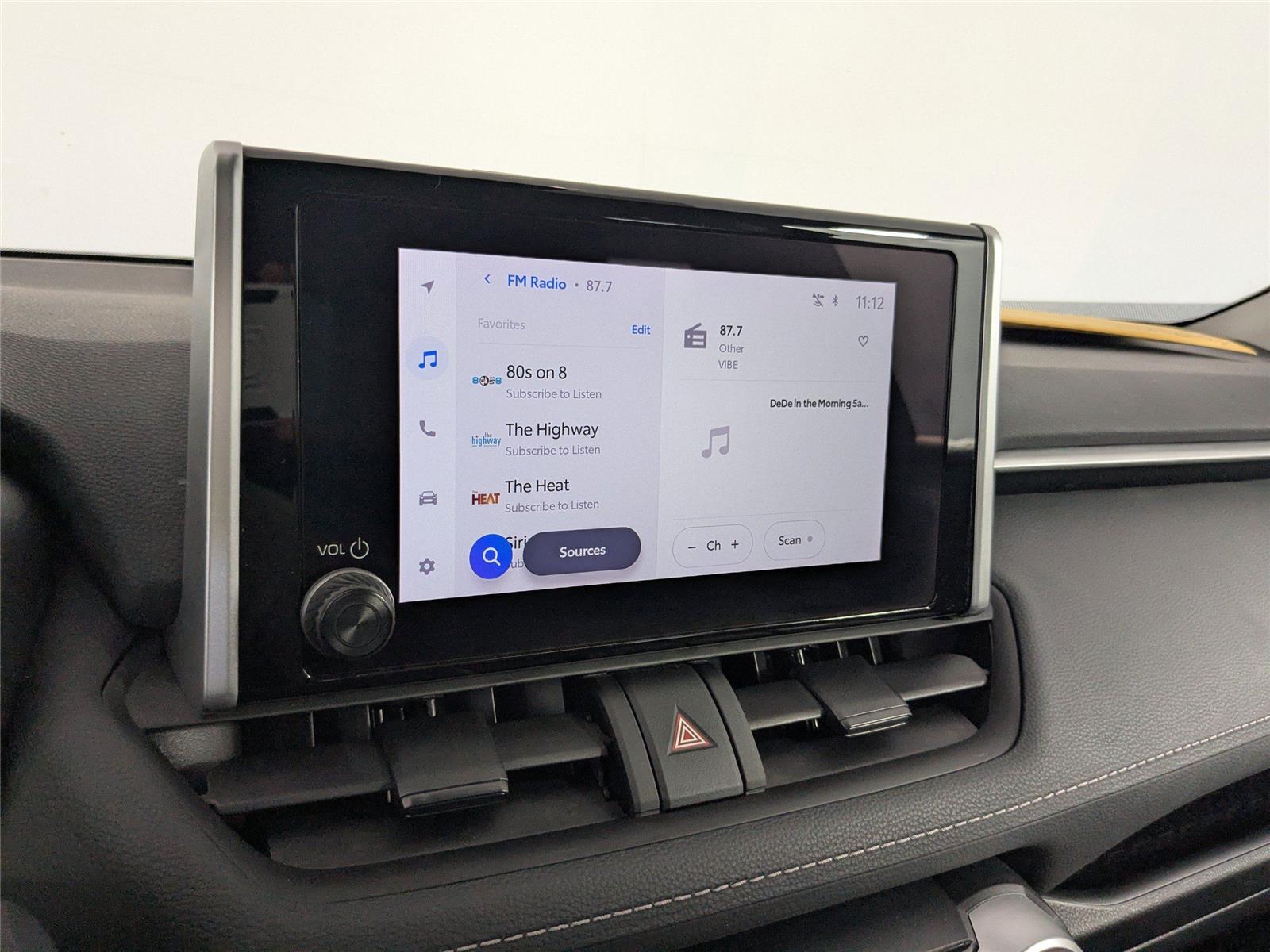 2024 Toyota RAV4 Hybrid XLE photo 14