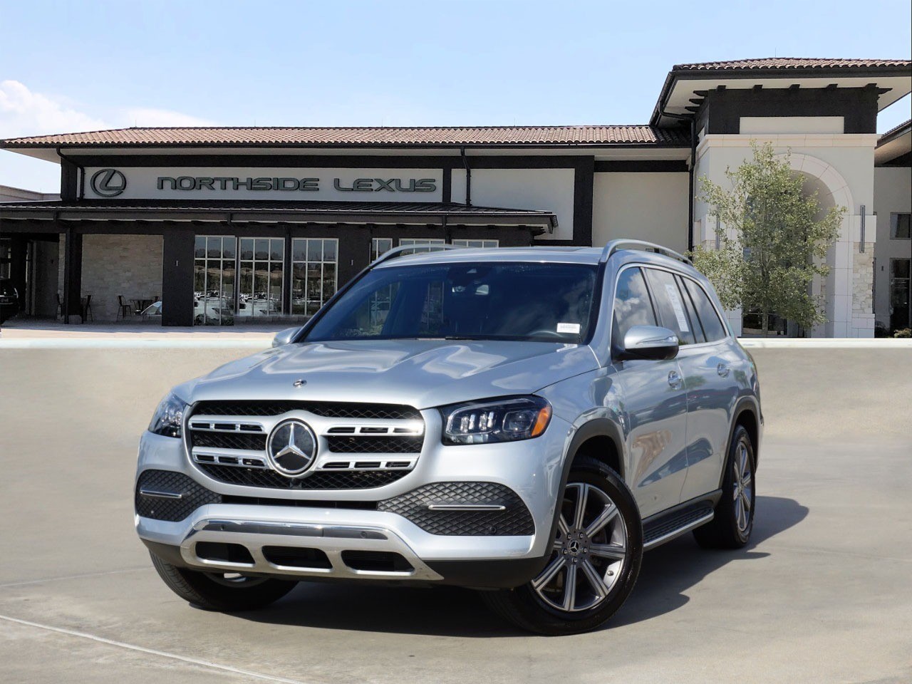 2022 Mercedes-Benz GLS GLS450's photo