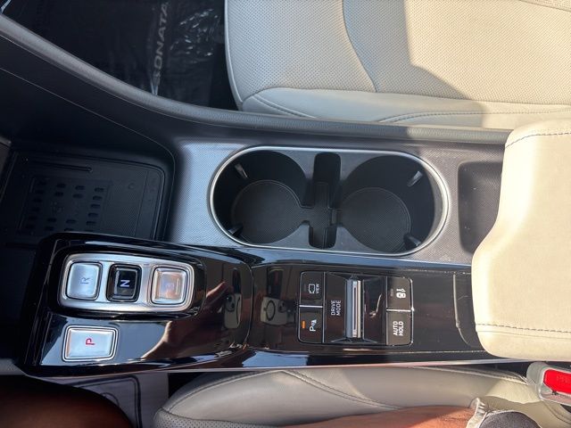 2022 Hyundai Sonata Limited photo 18