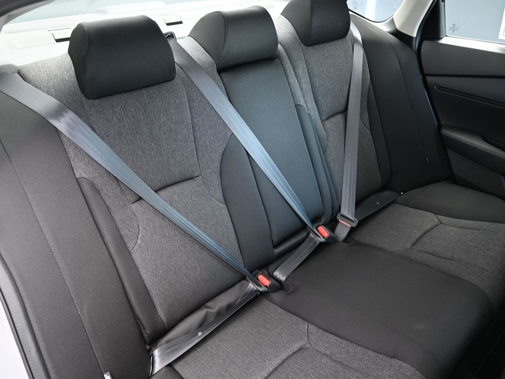 2025 Honda Accord 1.5T SE photo 32