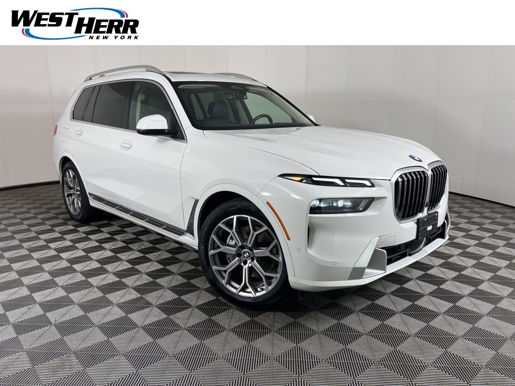 2025 BMW X7 40i's photo