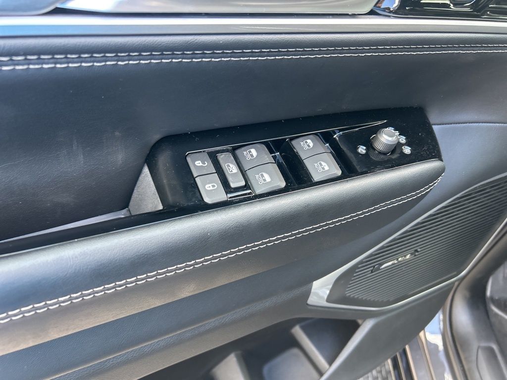 2025 Jeep Wagoneer Series II photo 28