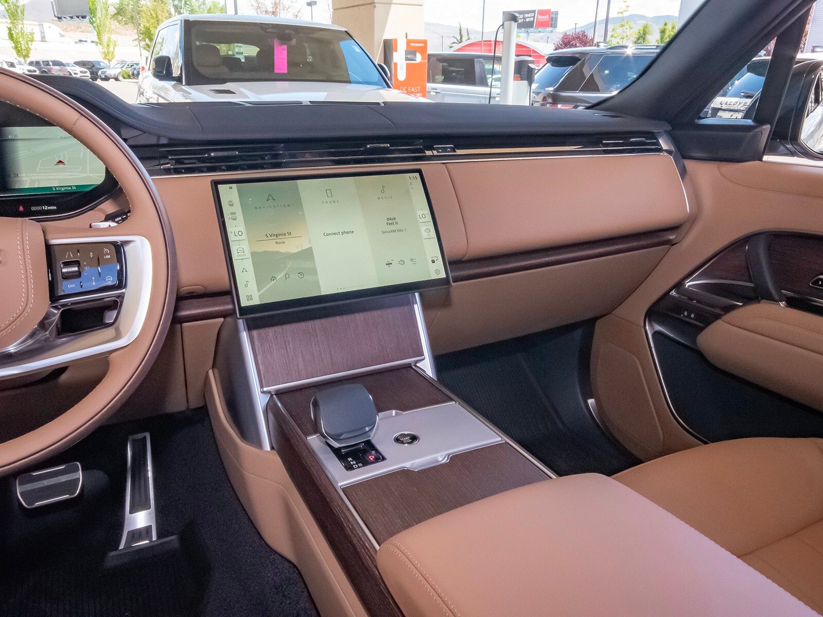 2025 Land Rover Range Rover SE photo 23