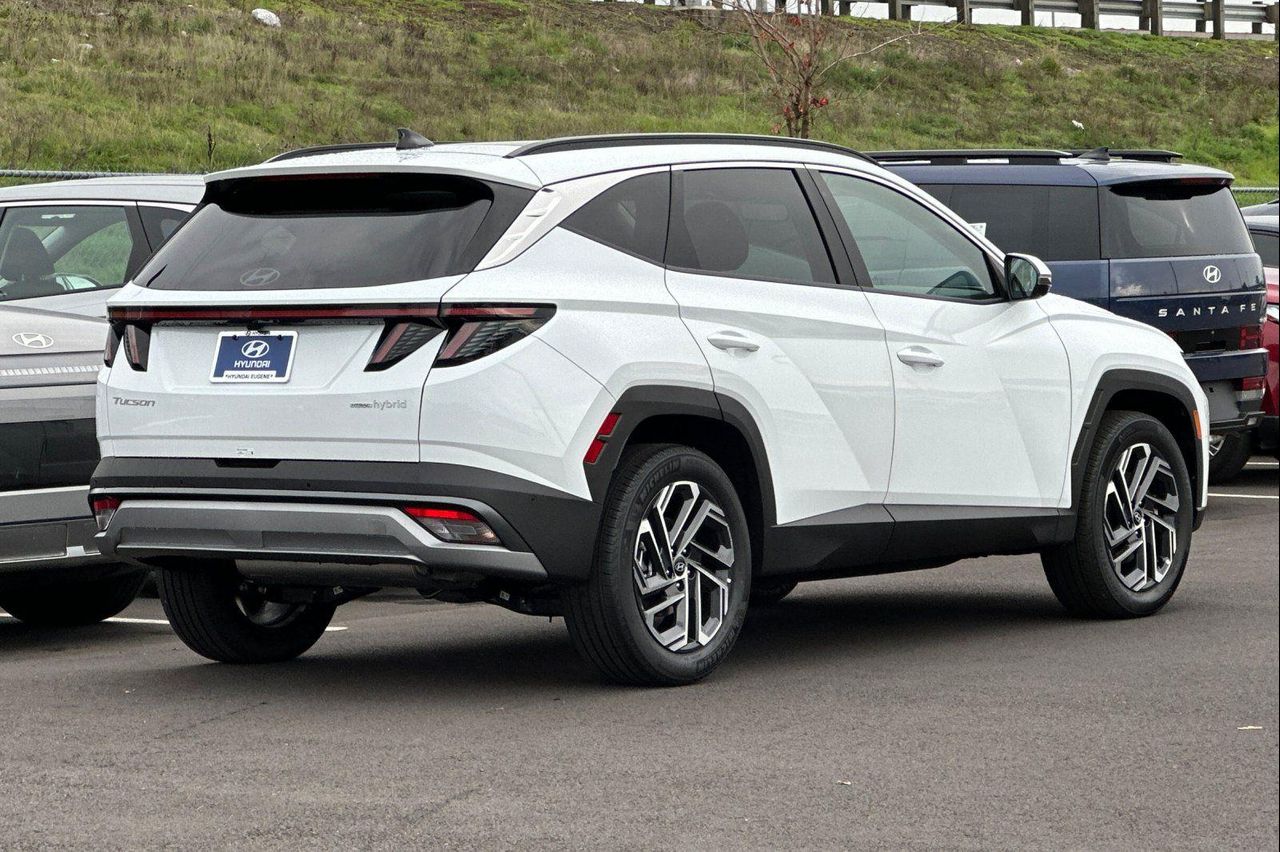 2026 Hyundai Tucson Hybrid Limited photo 3