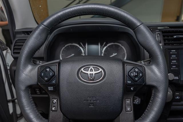 2023 Toyota 4Runner TRD Off-Road photo 6
