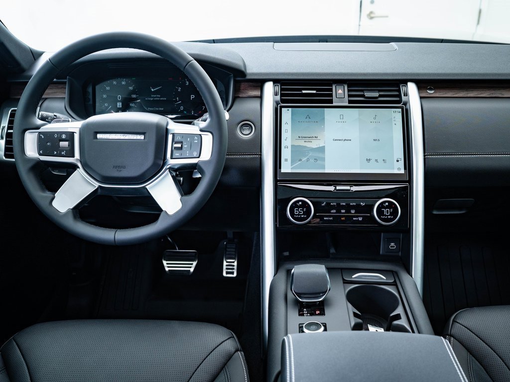 2025 Land Rover Discovery SE photo 24