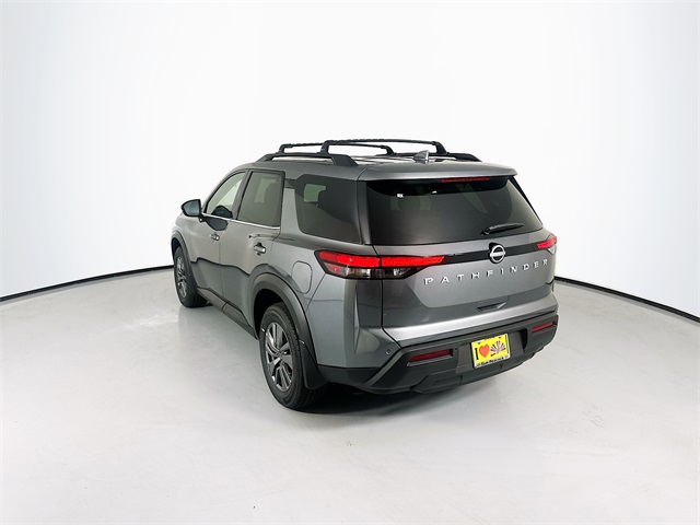 2025 Nissan Pathfinder SV photo 3