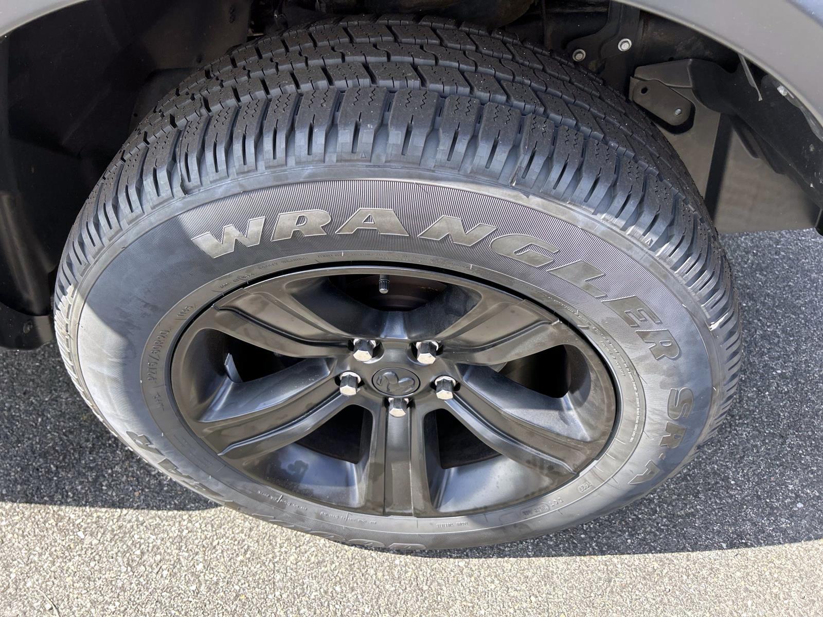 2022 Ram 1500 Classic Warlock photo 6