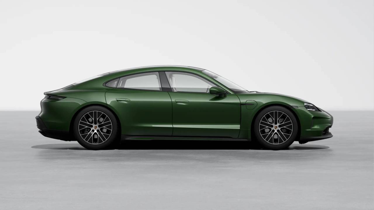 2025 Porsche Taycan photo 5