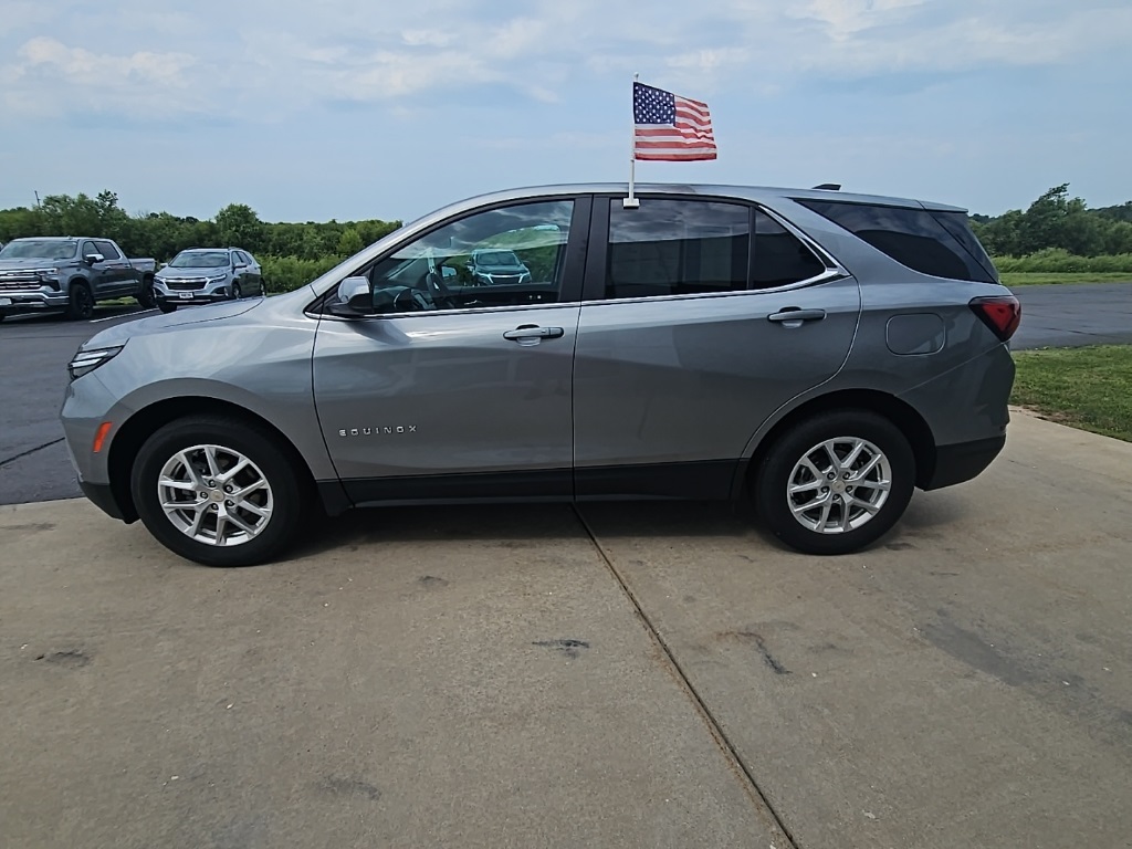 2023 Chevrolet Equinox LT photo 4