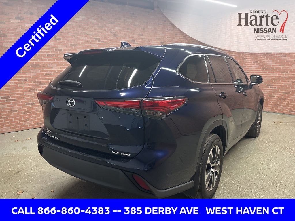 2021 Toyota Highlander XLE photo 5