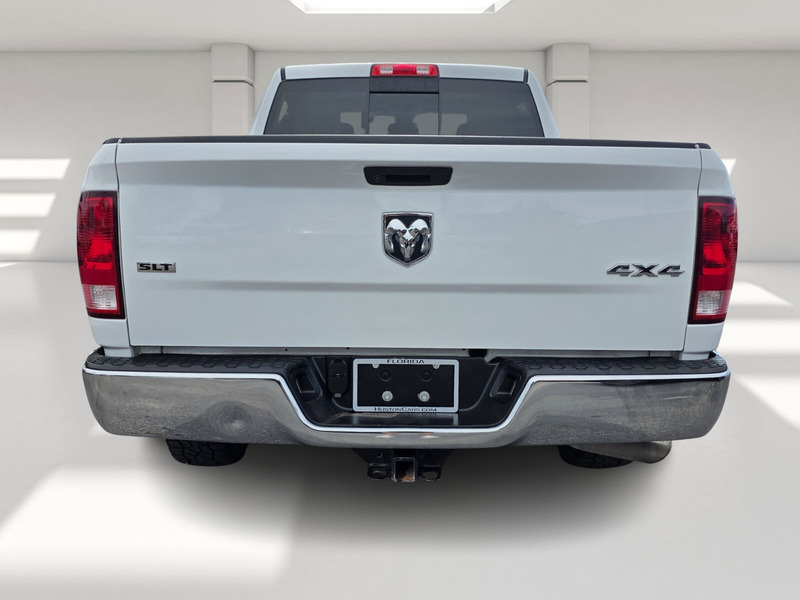 2019 Ram 1500 Classic SLT photo 4