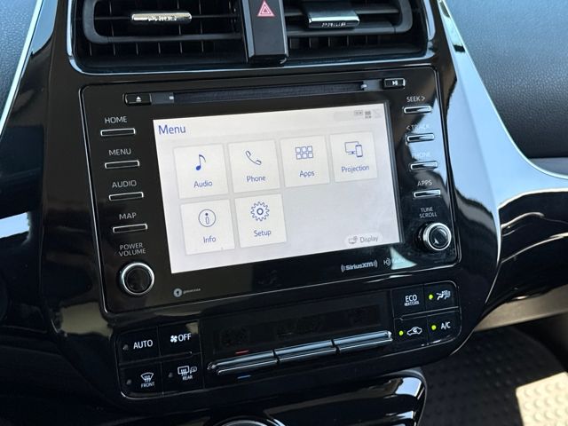 2022 Toyota Prius Prime LE photo 11