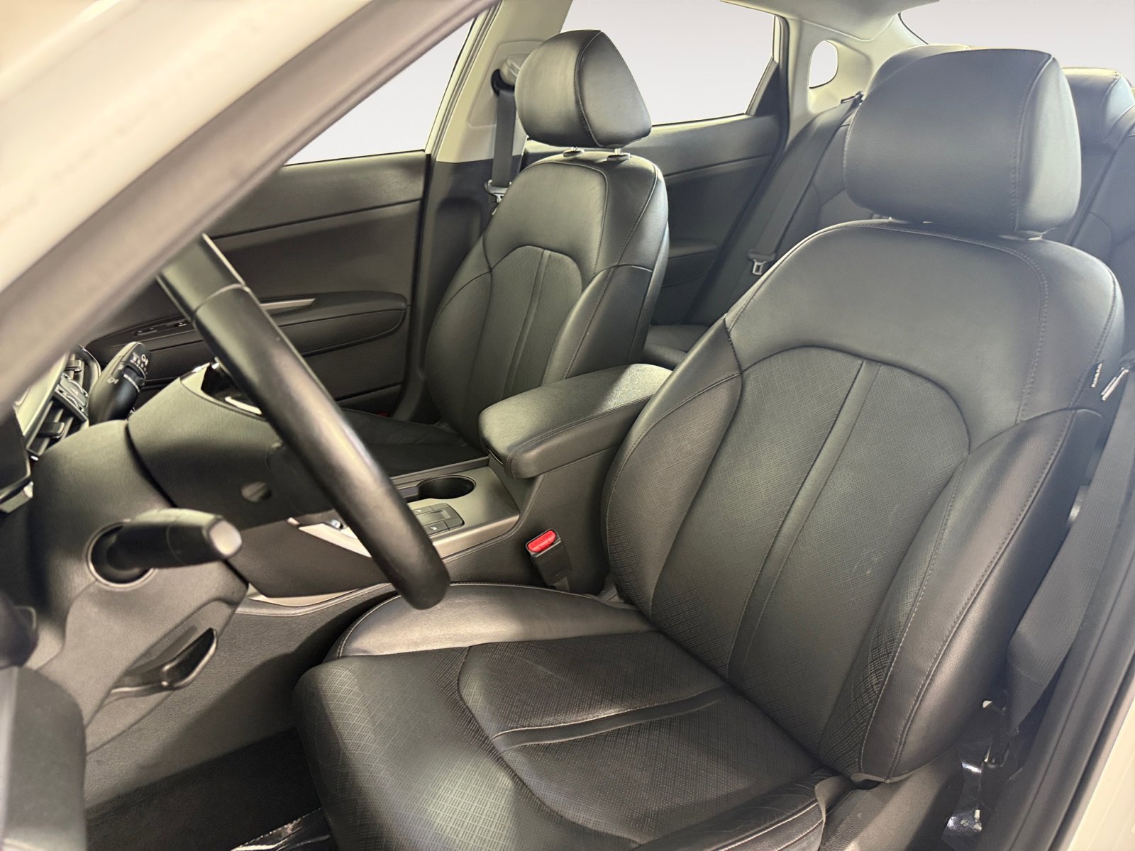 2020 Kia Optima SE photo 13
