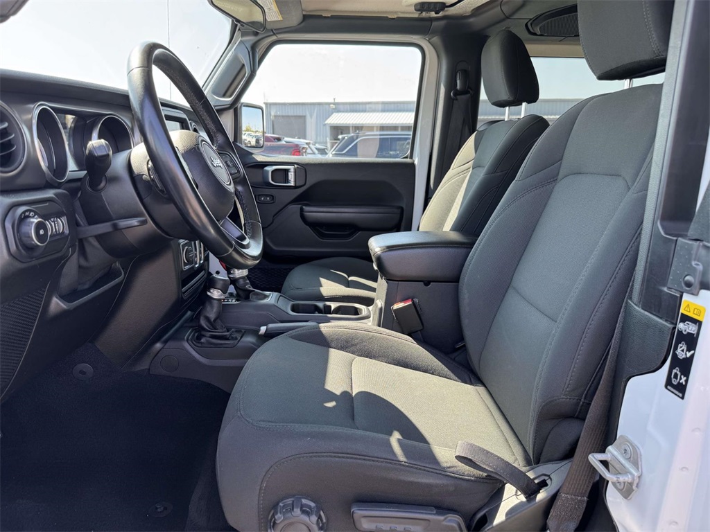 2021 Jeep Wrangler Willys photo 12