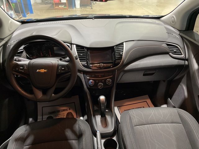 2020 Chevrolet Trax LT photo 2