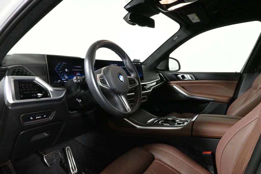 2025 Bmw X7 M60i photo 13