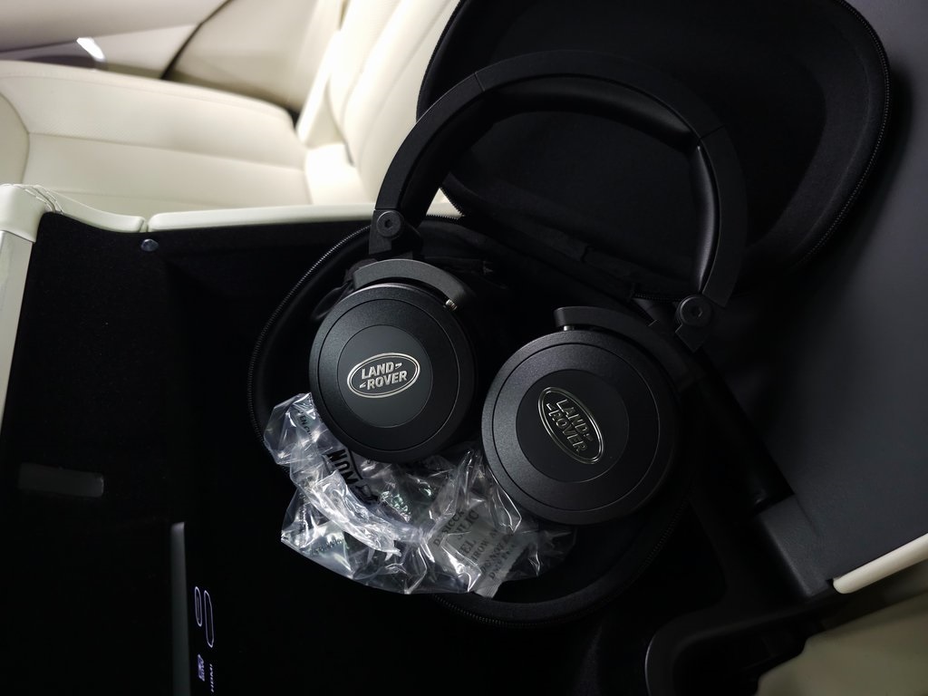 2025 LAND ROVER RANGE ROVER - Image 47