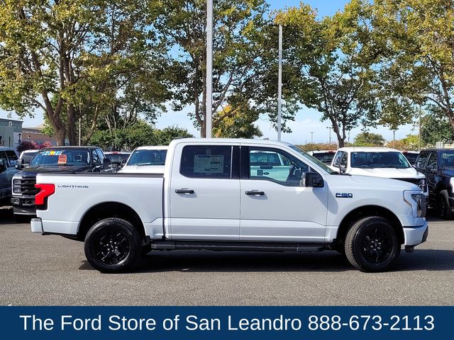 2025 Ford F-150 Lightning XLT photo 8