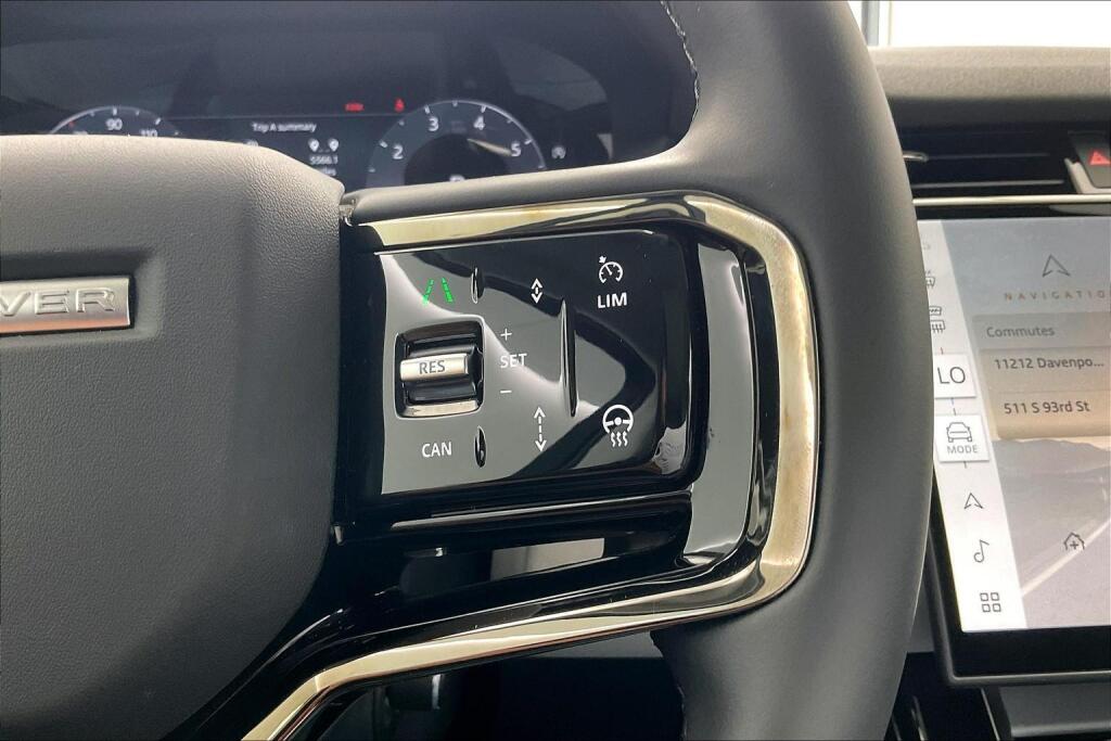 2025 Land Rover Range Rover Evoque S photo 15