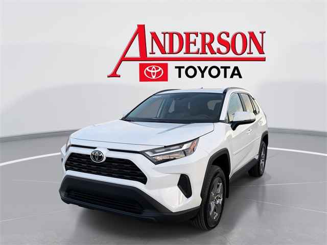 2025 Toyota RAV4 XLE's photo