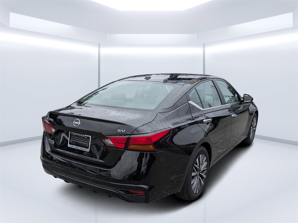 2024 Nissan Altima 2.5 SV photo 3