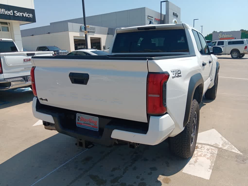 2024 Toyota Tacoma TRD photo 4