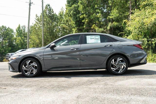 2025 Hyundai Elantra Limited photo 4