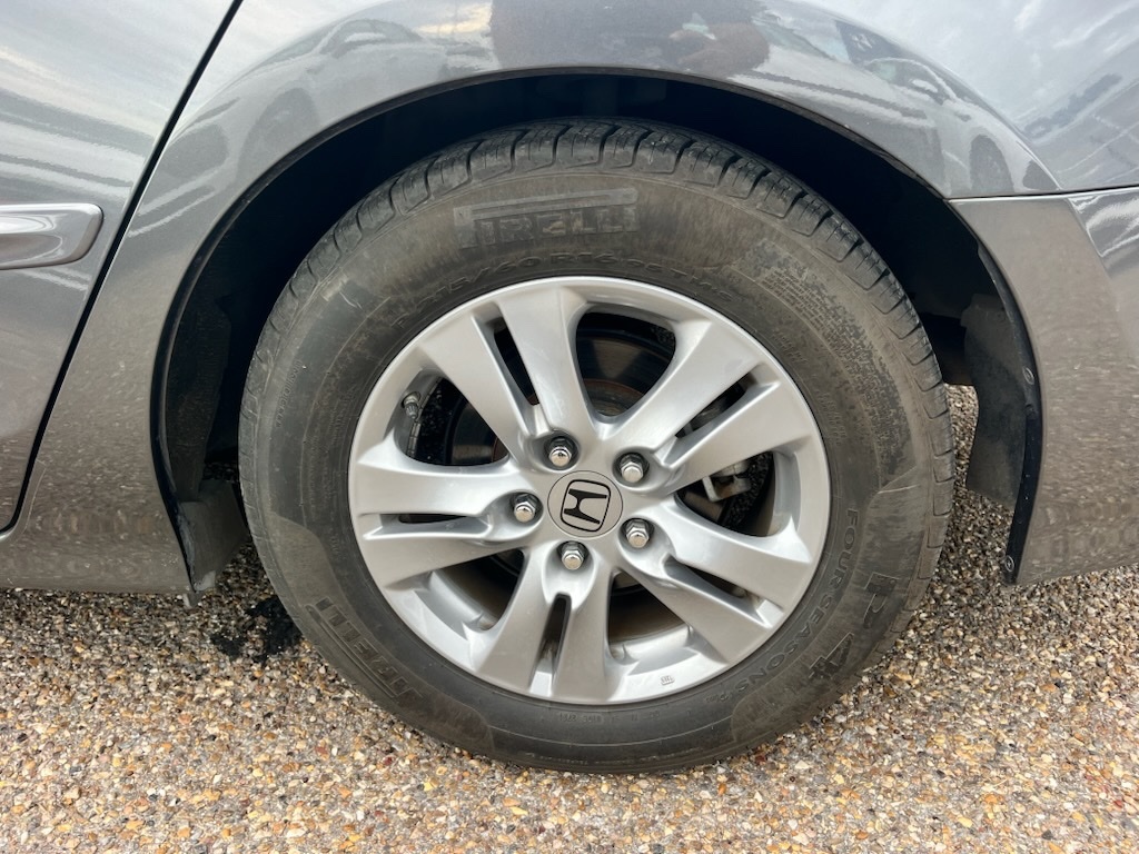 2012 Honda Accord LX-P photo 7