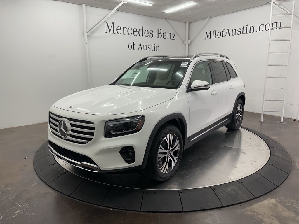 2026 Mercedes Benz GLB 250 4MATIC photo 3