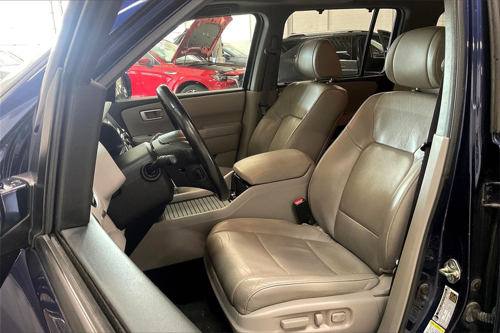 2013 Honda Pilot Touring photo 23