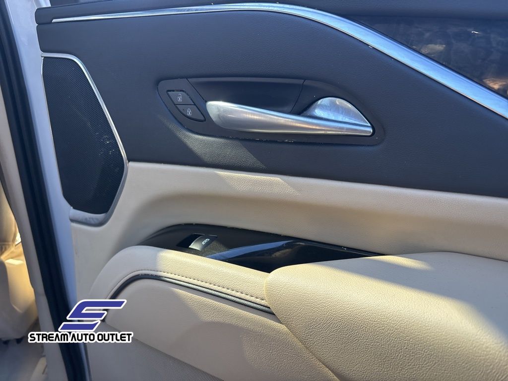 2022 Cadillac Escalade ESV Premium Luxury photo 14