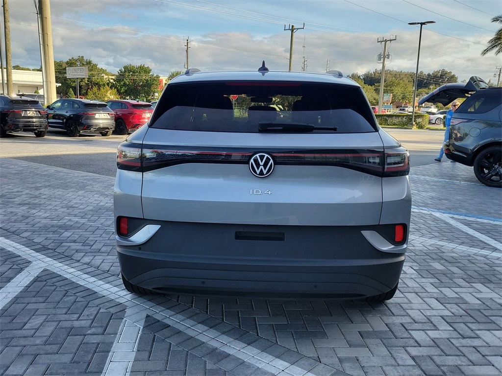2023 Volkswagen ID.4 Pro photo 4