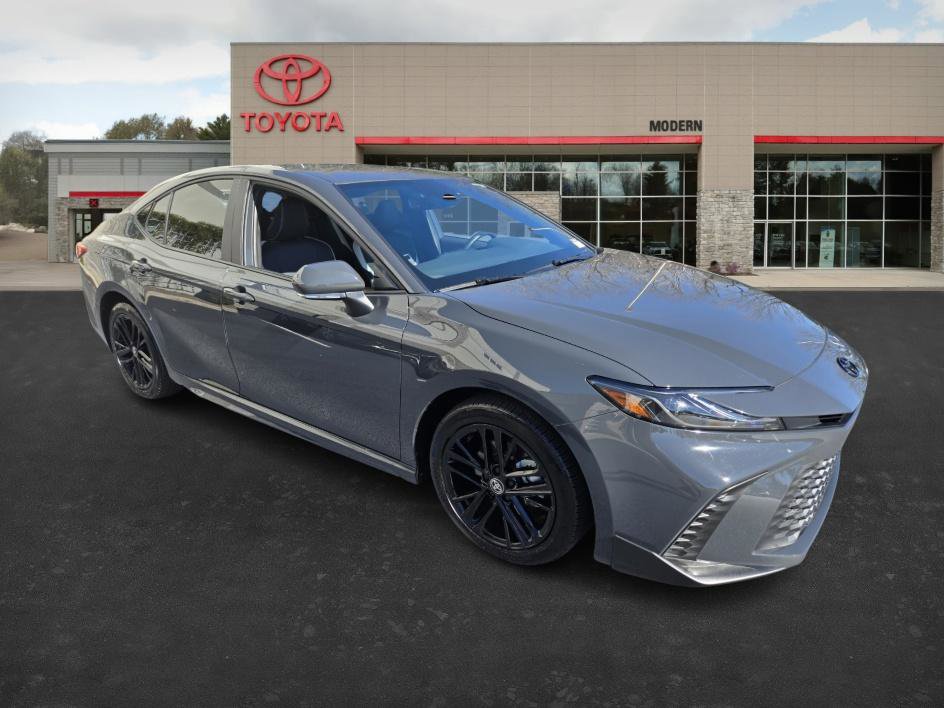 2025 Toyota Camry SE photo 3