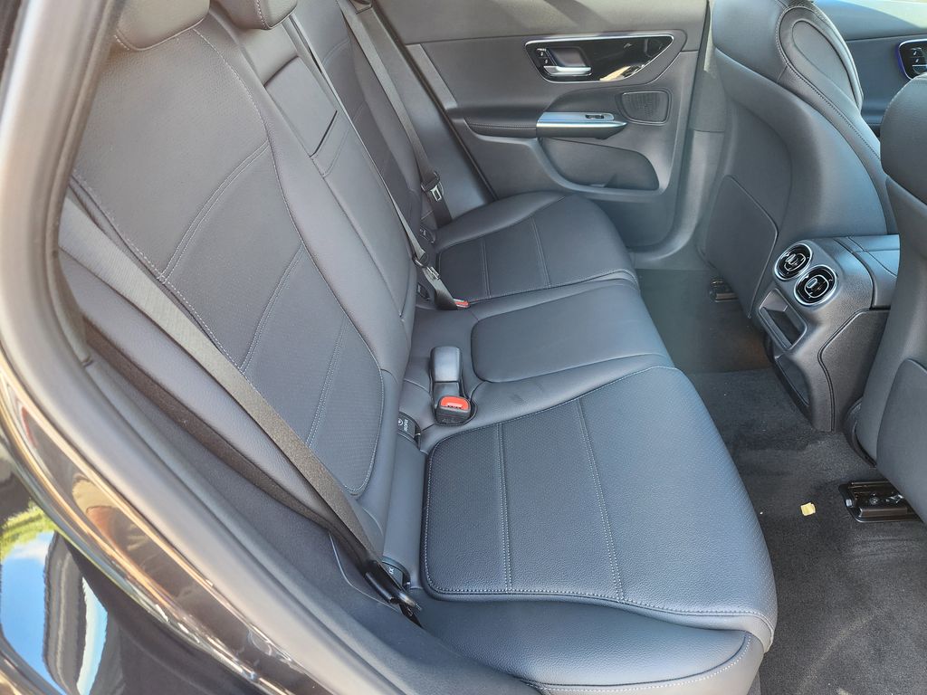 2026 Mercedes Benz GLC 300 4MATIC photo 17