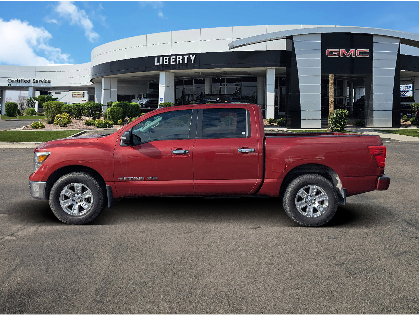 2019 Nissan Titan SV photo 4