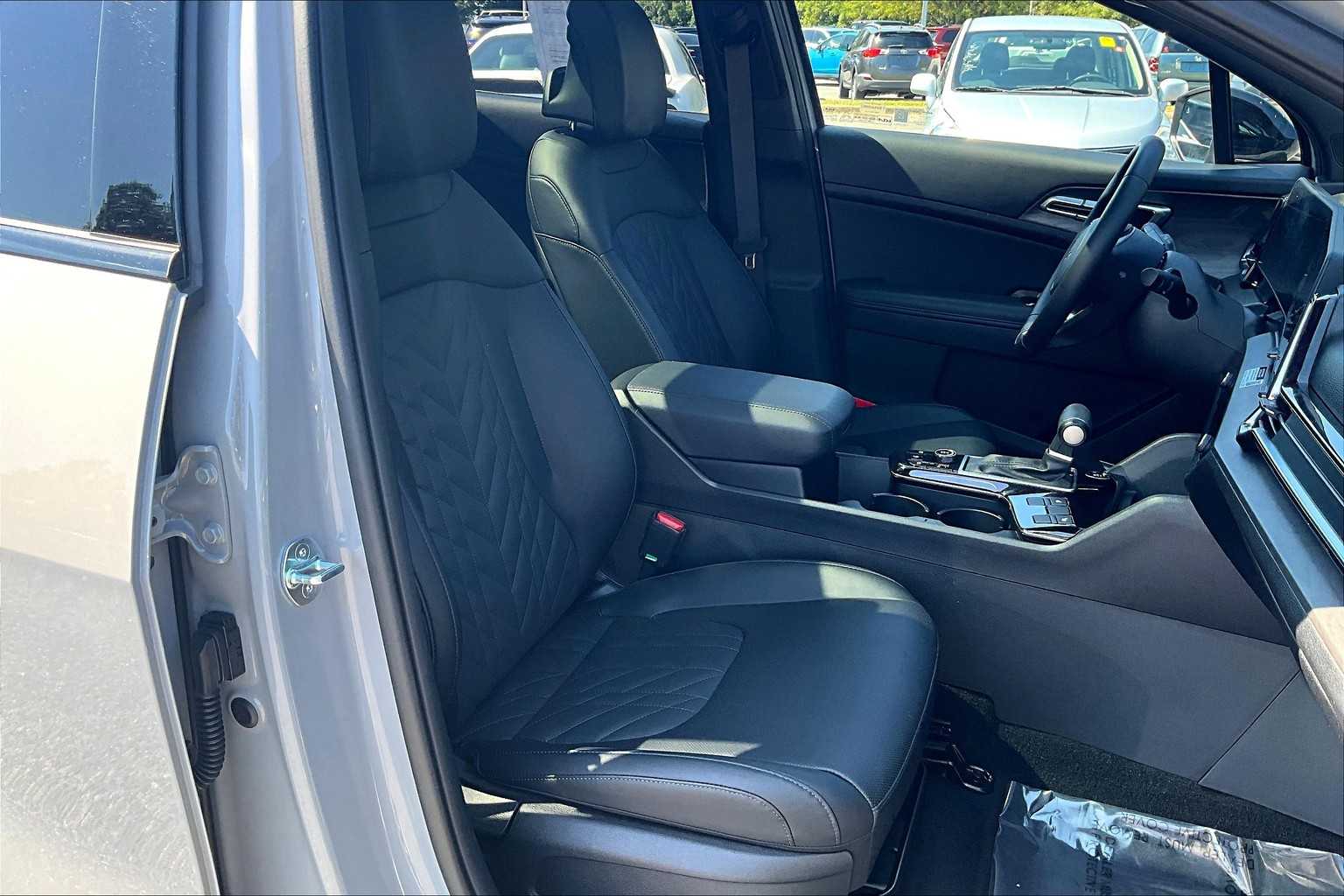 2023 Kia Sportage X-Line photo 8