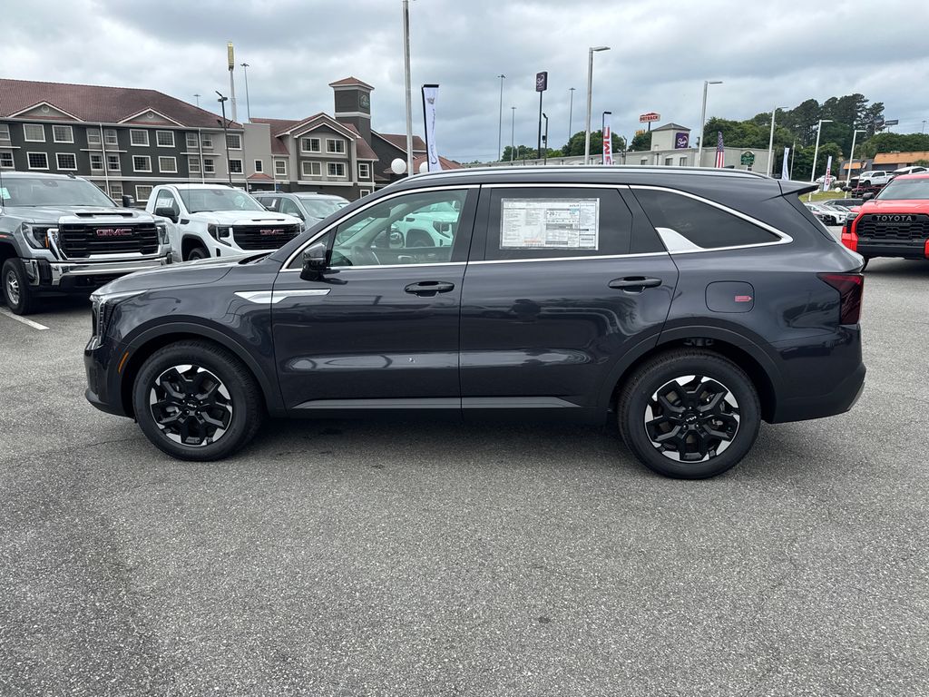 2025 Kia Sorento S photo 5