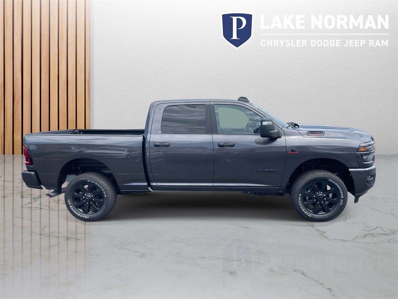 2025 Ram 2500 Big Horn photo 9