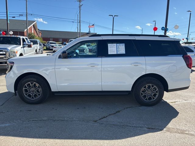2025 Ford Expedition photo 4
