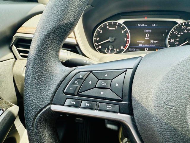 2023 Nissan Altima 2.5 SV photo 12