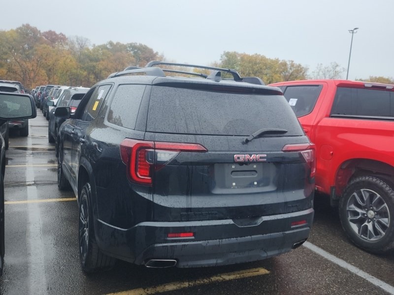 2023 Gmc Acadia SLE photo 2