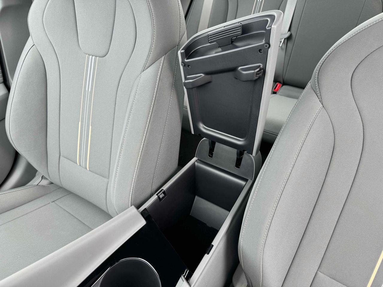 2025 Hyundai Elantra Hybrid SEL Sport photo 11