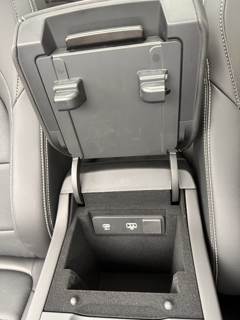 2026 Jaguar F-PACE P250 R-Dynamic S photo 28