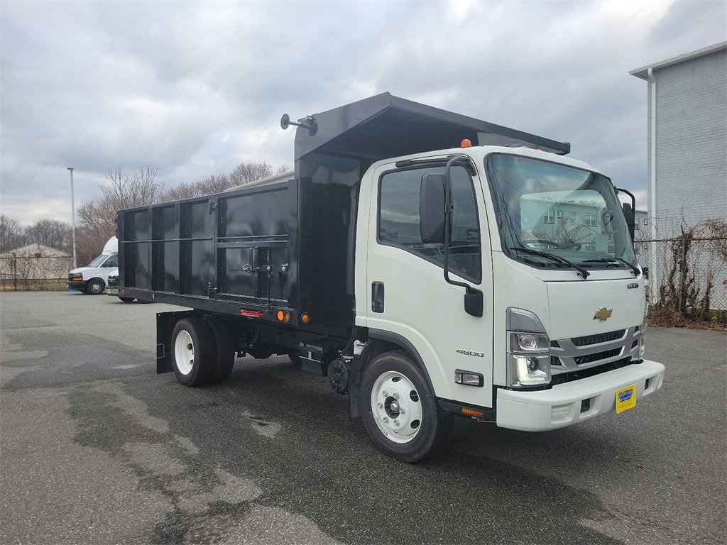 2024 Chevrolet Silverado 4500HD photo 2