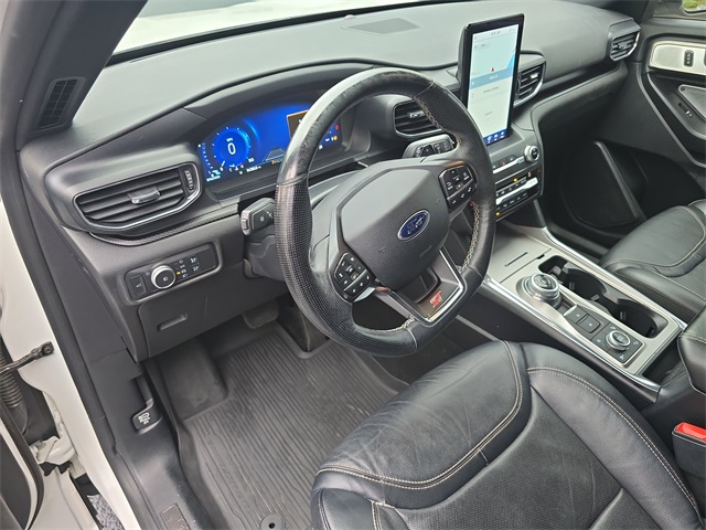2020 Ford Explorer ST photo 16