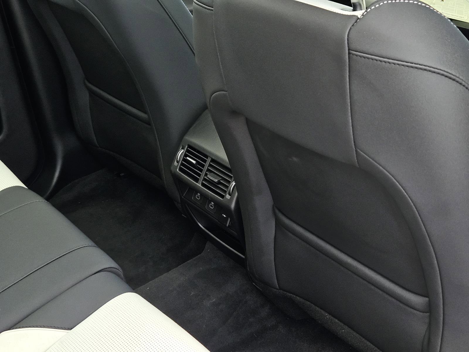 2025 Land Rover Discovery Sport S photo 37