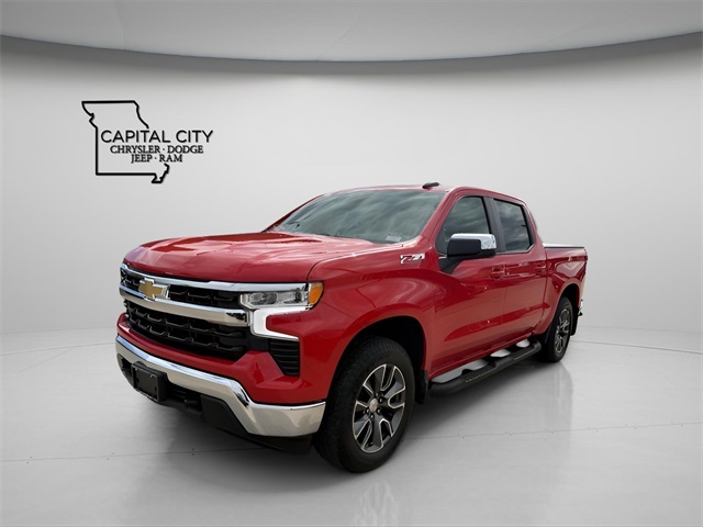 2025 Chevrolet Silverado 1500 LT photo 3